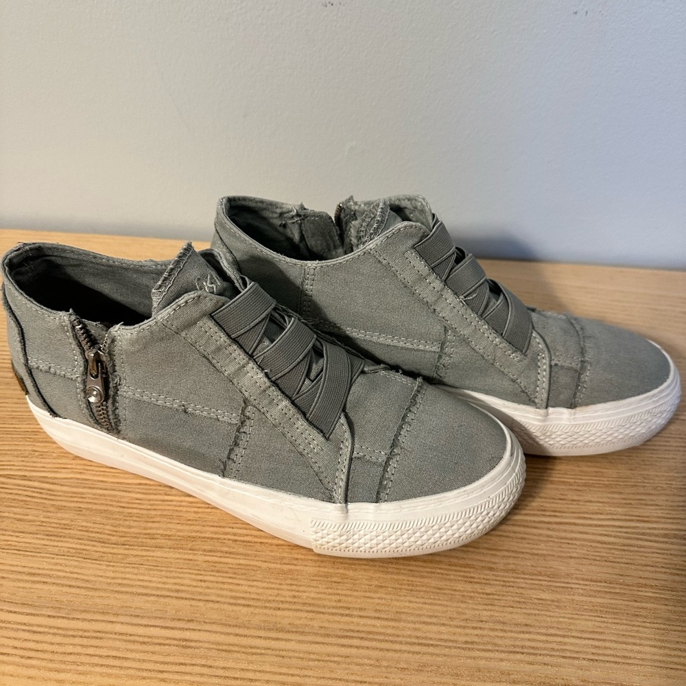 Gray Canvas Sneakers with Zipper Detail